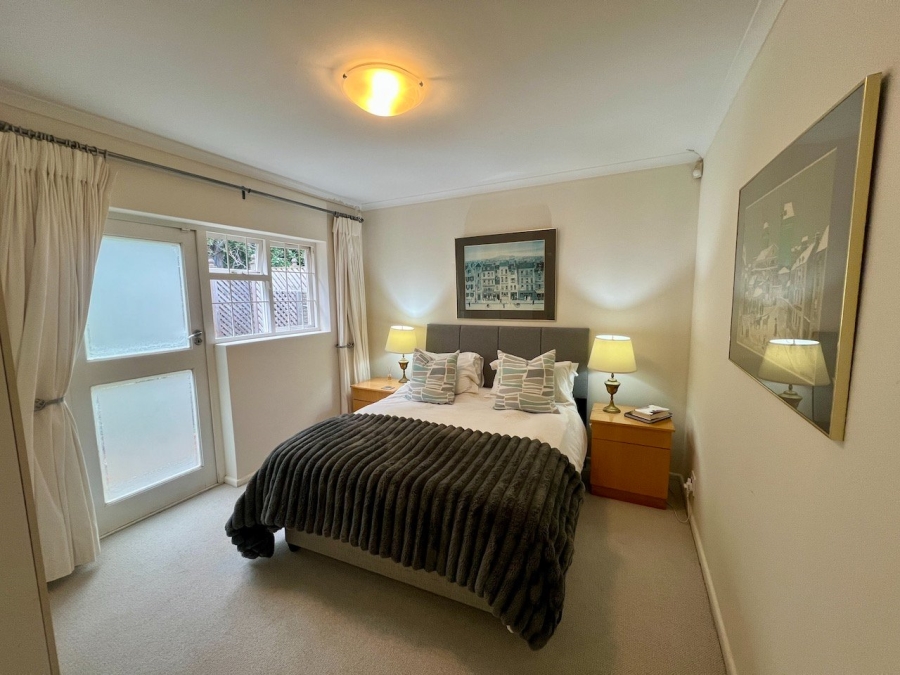 To Let 4 Bedroom Property for Rent in Constantia Western Cape